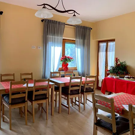 לינה וארוחת בוקר Dahu 3*