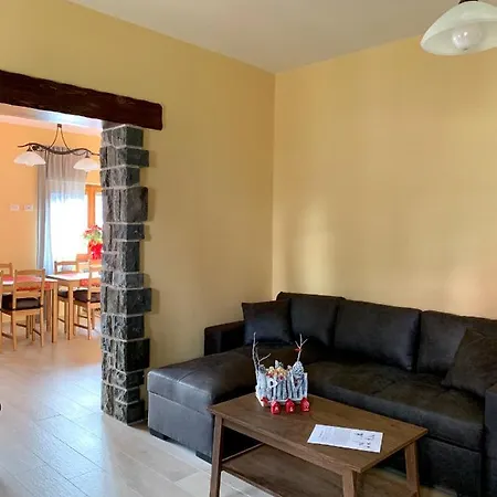 לינה וארוחת בוקר Dahu